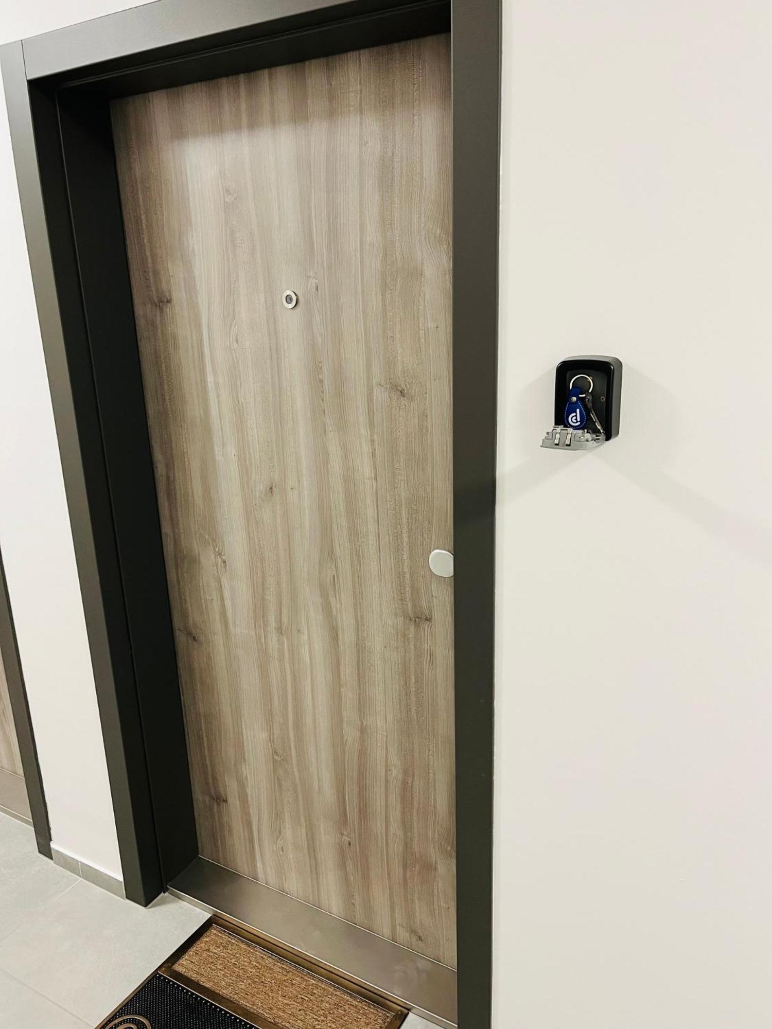 Apartman Sitka Apartment Trenčín Екстериор снимка